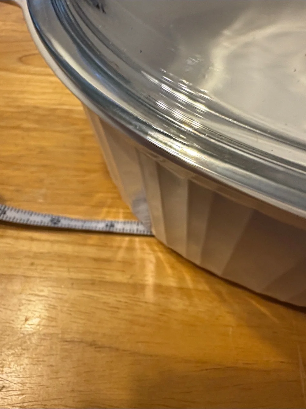 White Ceramic Covered Casserole Dish with Glass Lid - Home Kitchen